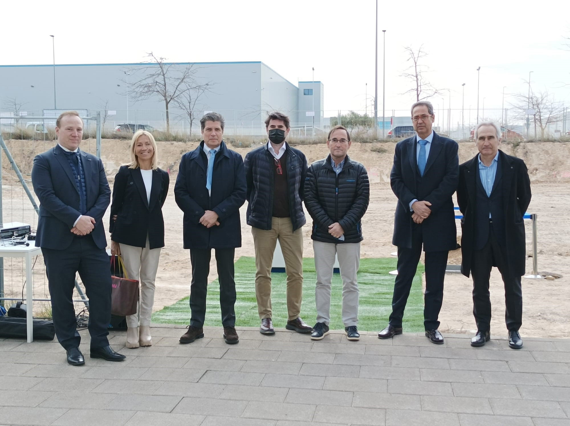 The foundation stone for Fersa Lab was laid in Zaragoza on 25 February 2022, with Carlos Oehling, CEO of Fersa Group, Fernando Used from Ingennus, Maria José Ballarín and Jose Luis Ezquerra from Obenasa, Pedro Dubón from Fersa, and other participants. 